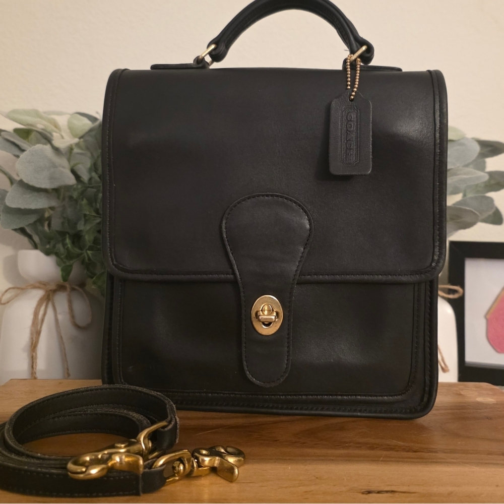 Vintage Coach Blach Station Bag 5130